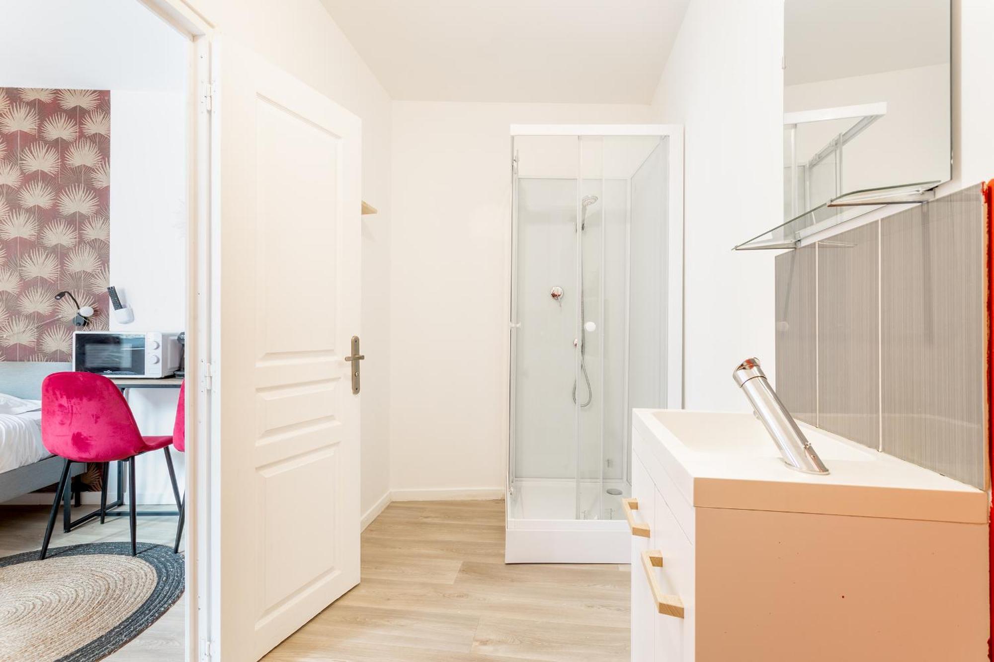 S&K Suite Grande Rue Roubaix - Chambre Spacieuse Et Sdb Privee - Netflix Et Cuisine Экстерьер фото